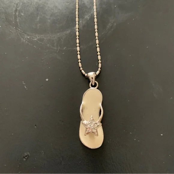 Necklace flip flops 🩴 - Picture 2 of 4